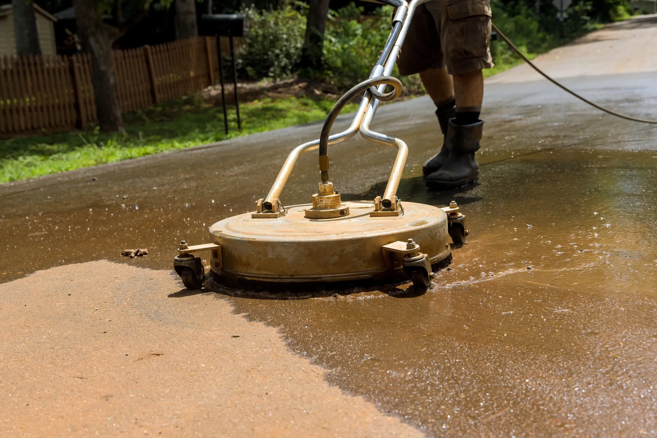 Surface cleaner on concrete driveway